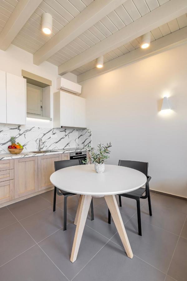 Chalki Sunrise Suites מראה חיצוני תמונה
